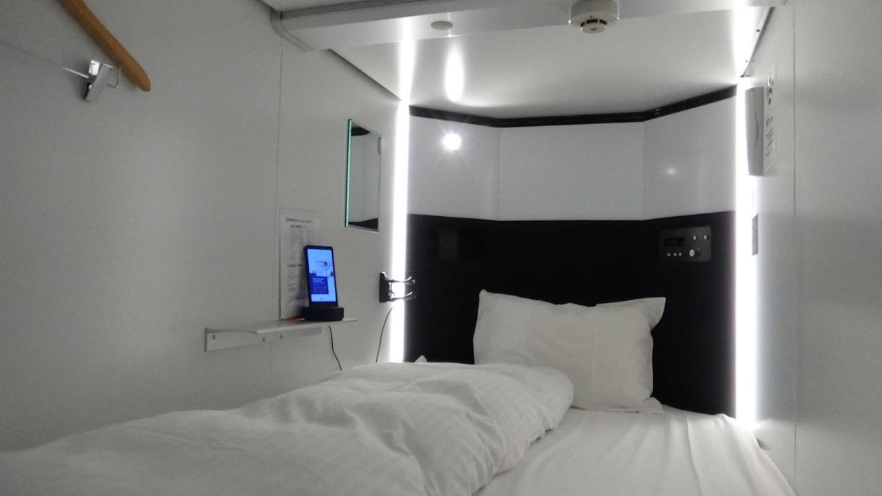 HEARTS Capsule Hotel&Spa HAKATA Fukuoka  Buitenkant foto